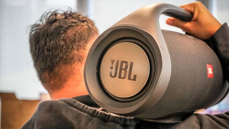 نقد و بررسی اسپیکر بوم باکس JBL